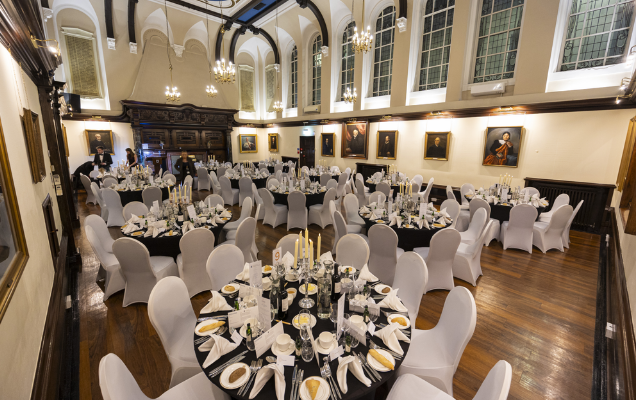 College hall dressed banquet rounds